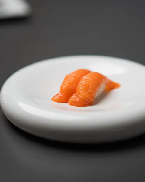 Nigiri Salmone